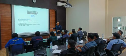 Peserta Defensive Driving Training Pro Drive Indonesia di HSSE Room Pertamina EP Field Cepu Zona 11