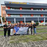 Peserta Defensive Driving Training Pro Drive Indonesia bersama PPSDM Migas saat sesi pelatihan keselamatan berkendara.