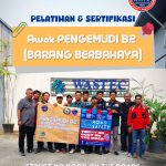 Peserta dari PT. Wastec International mengikuti sesi sertifikasi dan pelatihan awak pengemudi barang berbahaya bersama ProDrive Indonesia.