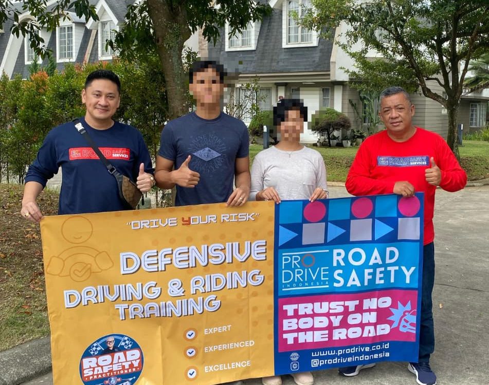 Anak mengikuti pelatihan Defensive Driving & Riding bersama Pro Drive Indonesia untuk belajar keselamatan berkendara sejak dini.