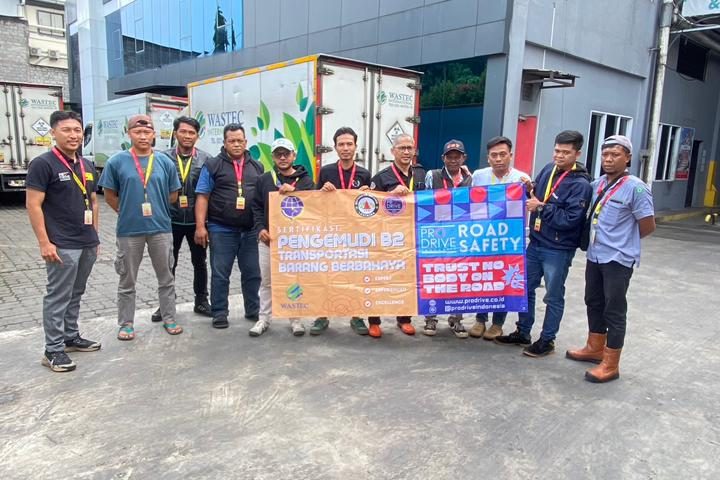 Dokumentasi bersama peserta pelatihan ABB PT Wastec International di Semarang