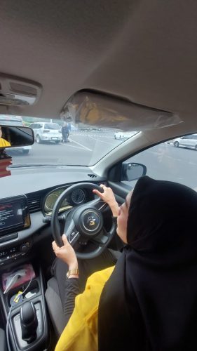 Sesi praktek defensive driving light vehicle PT Bukit Limau Teknologi Semarang