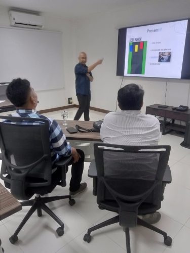 Defensive Driving Training Light Vehicle PT Pertamina Drilling Services Indonesia di Bogor dengan sesi praktik, seminar, dan pre-trip inspection