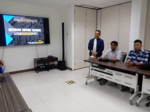 Defensive Driving Training Light Vehicle PT Pertamina Drilling Services Indonesia di Bogor dengan sesi praktik, seminar, dan pre-trip inspection