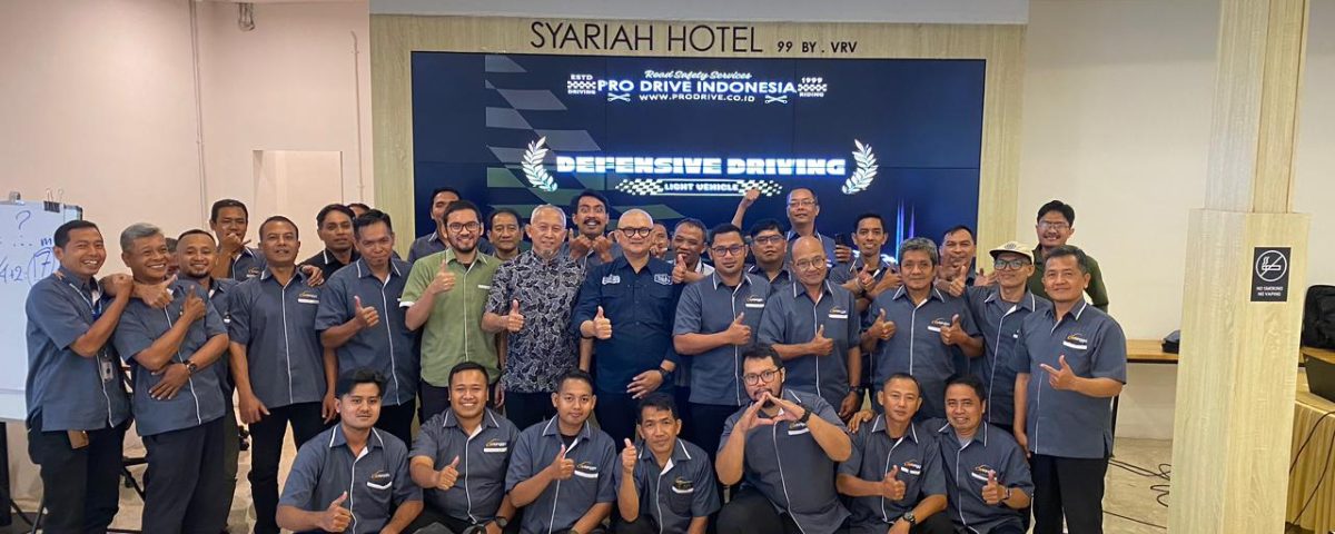 Defensive Driving Awareness Airlangga Trans Malang dengan sesi edukasi keselamatan dan kesadaran berkendara pengemudi