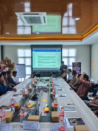 Pelaksanaan Training Defensive Driving di PT Wida Utama, Semarang