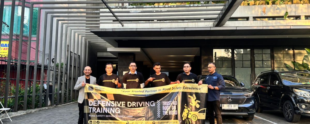 Foto bersama peserta VVIP Driver Development Program PT Taman Wisata Candi Borobudur Prambanan dan Ratu Boko