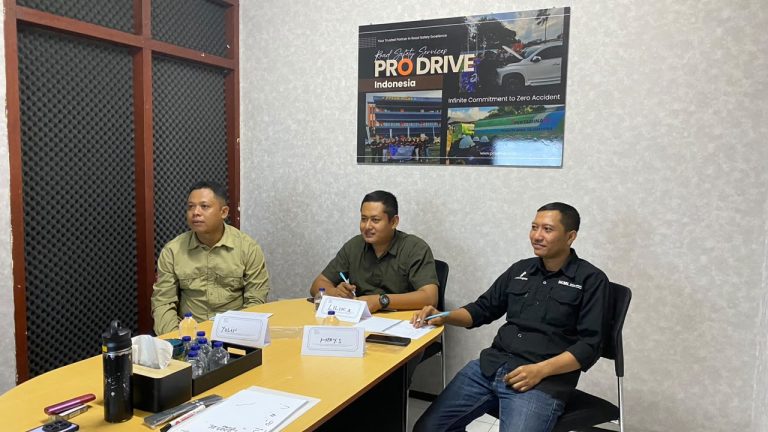 Peserta Public Class Defensive Driving Pro Drive Indonesia